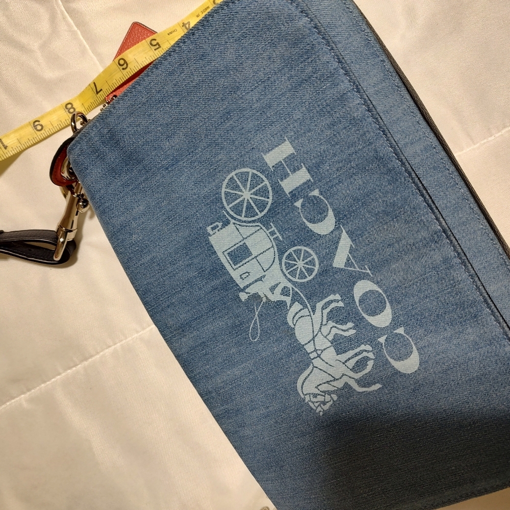 Coach Blue Denim Bag Excellent condition . - Picture 5 of 6